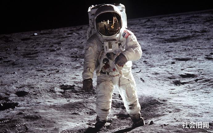 人类真的登陆过月球?美国登月被质疑造假,有人怀疑是外星人在搞事