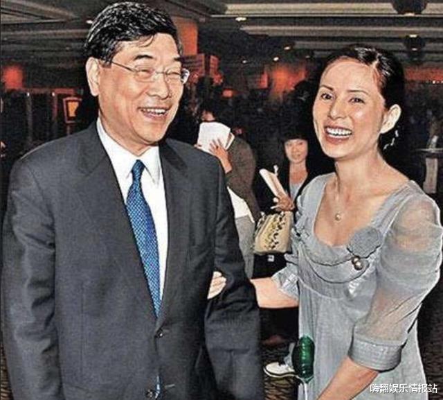 周扬青|刚与罗昊分手，周扬青吃的蛋糕就换牌子，网友调侃罗志祥还不算惨