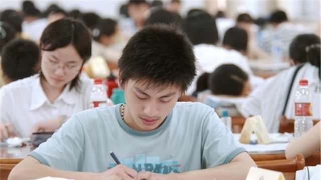 考研|很多学生逃避就业，选择多次考研或考公，是不明智的行为