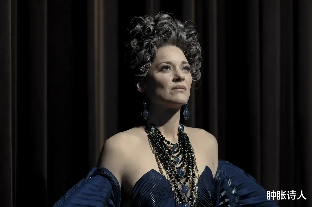 玛丽昂·歌迪亚|「被物化」的木制人偶