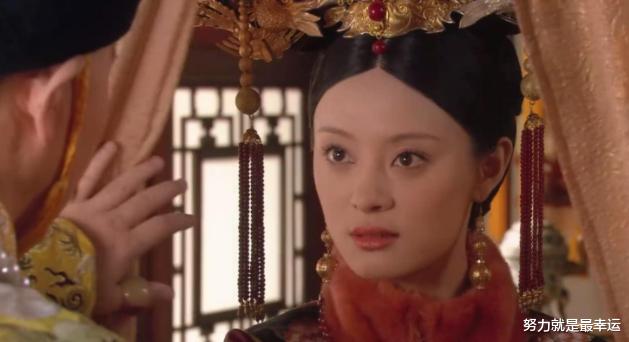 甄嬛传|《甄嬛传》:甄嬛两次封妃级别相同,为何待遇差距却如此之大