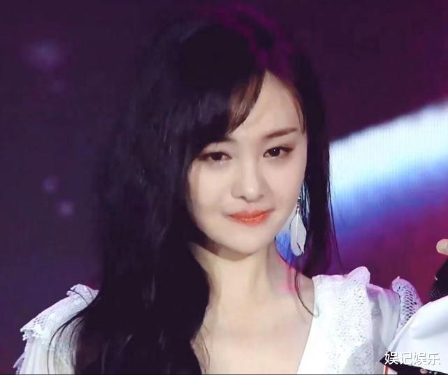 郑爽|郑爽现身美国打官司，买了零食衣物去见儿女，质疑张恒没带过孩子