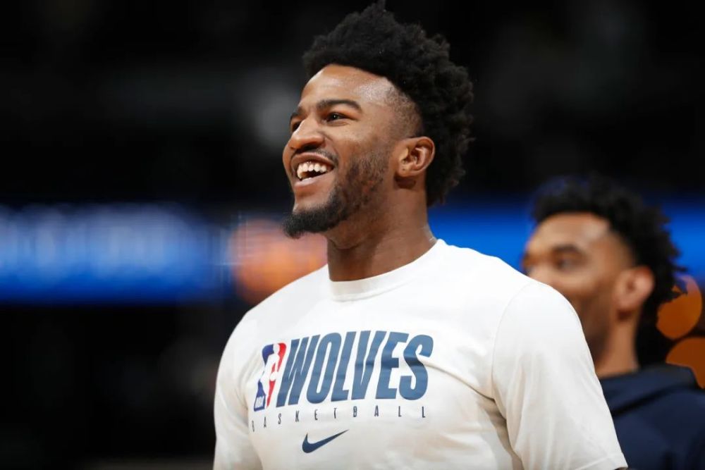 勇士队|勇士消息:库里被赞联盟最佳,拼命三郎转正,20+13悍将加盟