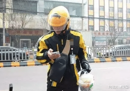 阿斌旳糖果屋 女子点511元外卖临时取消，商家拒退款正常出单，“退款不合理”