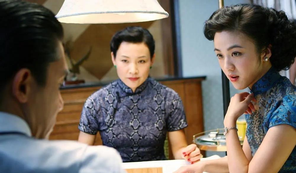 穿衣搭配|汤唯、倪妮，她俩就是我心里旗袍的代名词！