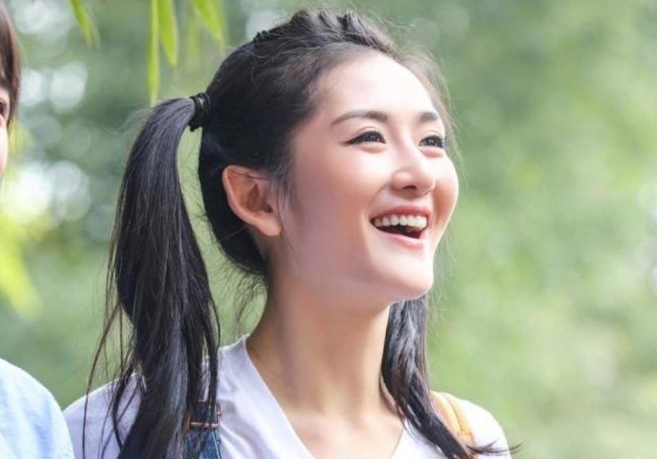 歪妈亲子故事|谢娜自曝侄子考上清华，却引侄子“抱怨”，网友：优秀的一家人