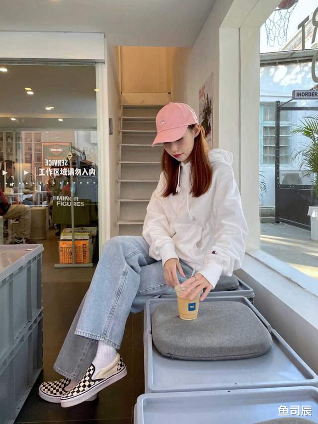 鱼司辰|秋游该这么穿，惊艳所有人，针织开衫搭配半身裙简约洋气，超好看