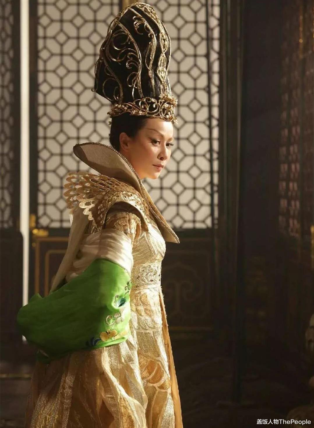 武则天|10版武则天对比：咏梅憔悴刘嘉玲扮相雷人，只有刘晓庆堪称经典？