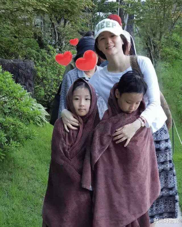 时尚好物官|林允儿不愧是“绝世美颜”，出道12年一直美，生图下皮肤吹弹可破