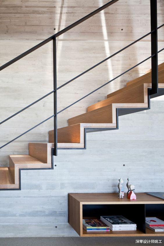 复式楼装修，楼梯才是重点，一旦选错了材质，整屋档次绝不会高