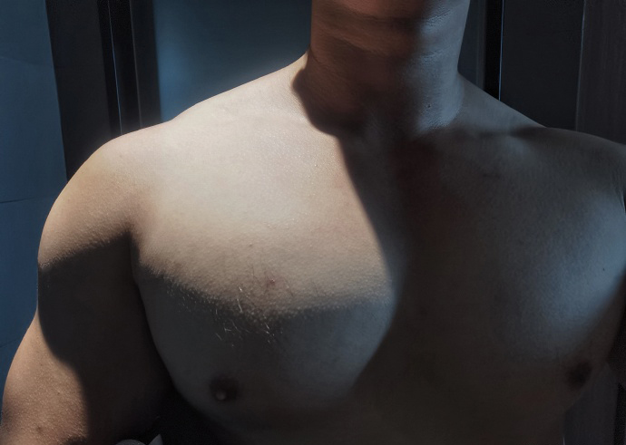 健身圈一哥|健身私教一身腱子肉,胸肌打造成巨无霸,翘臀堪比偶像苏炳添!