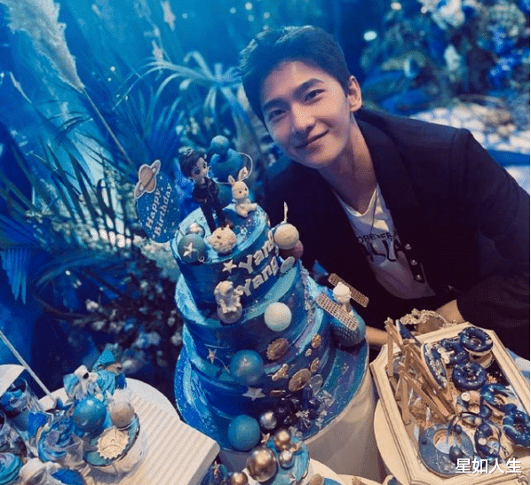 杨洋|娱记曝杨洋赵露思炒绯闻内幕：想吃真人CP红利，提前为新剧预热？