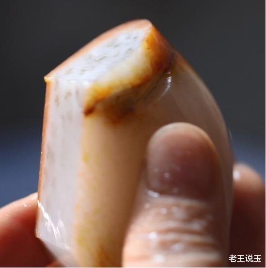 火龙果|一块红皮白肉的和田玉料子,切来哭了