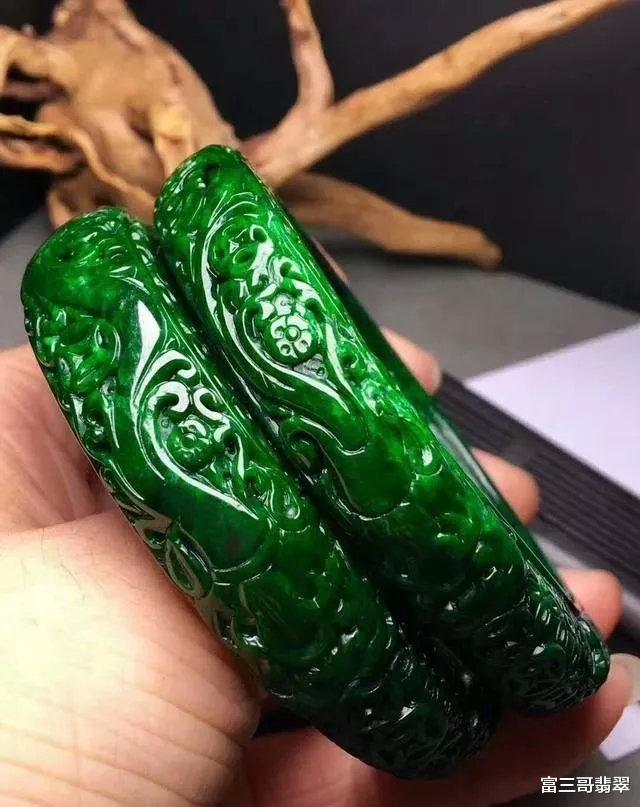 雕刻|翡翠花青、干青、油青是什么？