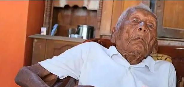 长寿秘诀|被死神遗忘的人:146岁时因为这个原因绝食,长寿秘诀竟是抽烟?