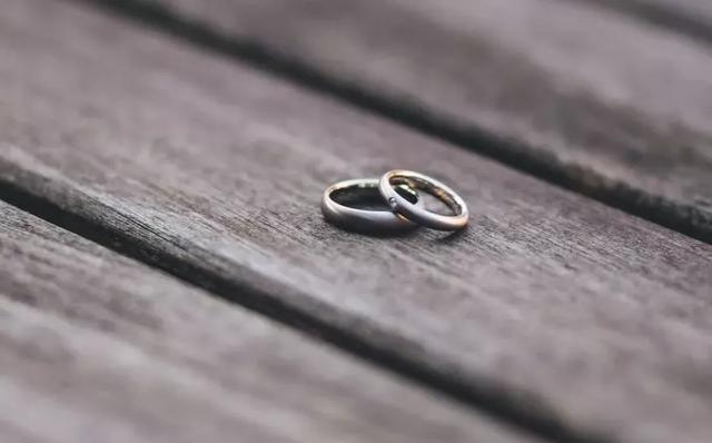 豪门|强强联合！两大豪门家族联姻，道出了门当户对的真相，水深得很