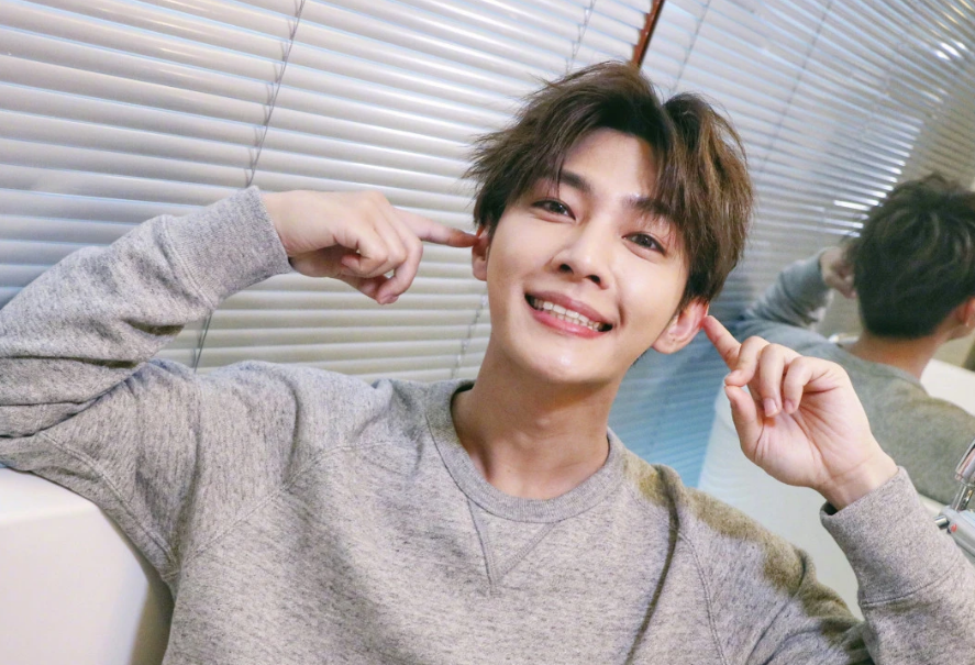 王一博|飞轮海全员吃防腐剂？连当初满眼嫌弃的辰亦儒，如今也当了他颜狗