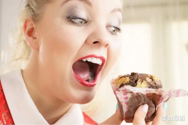 衬衫 减肥期间也能吃的3款甜品,每款热量都在100卡左右,怎么吃也不胖