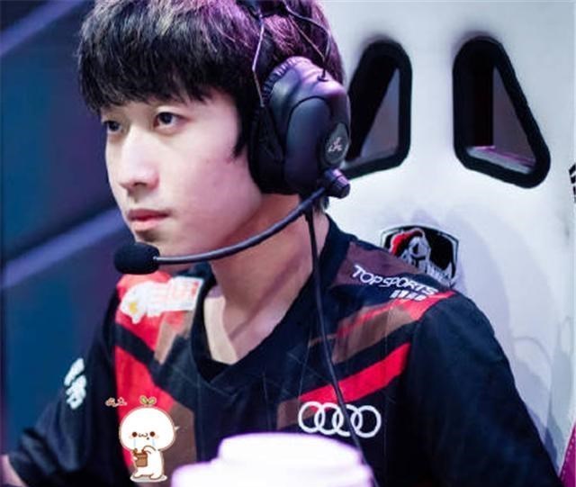 天玑谋士 tes辅助zhuo破防了：被左手带去剪了个新发型，还付了两个人的钱