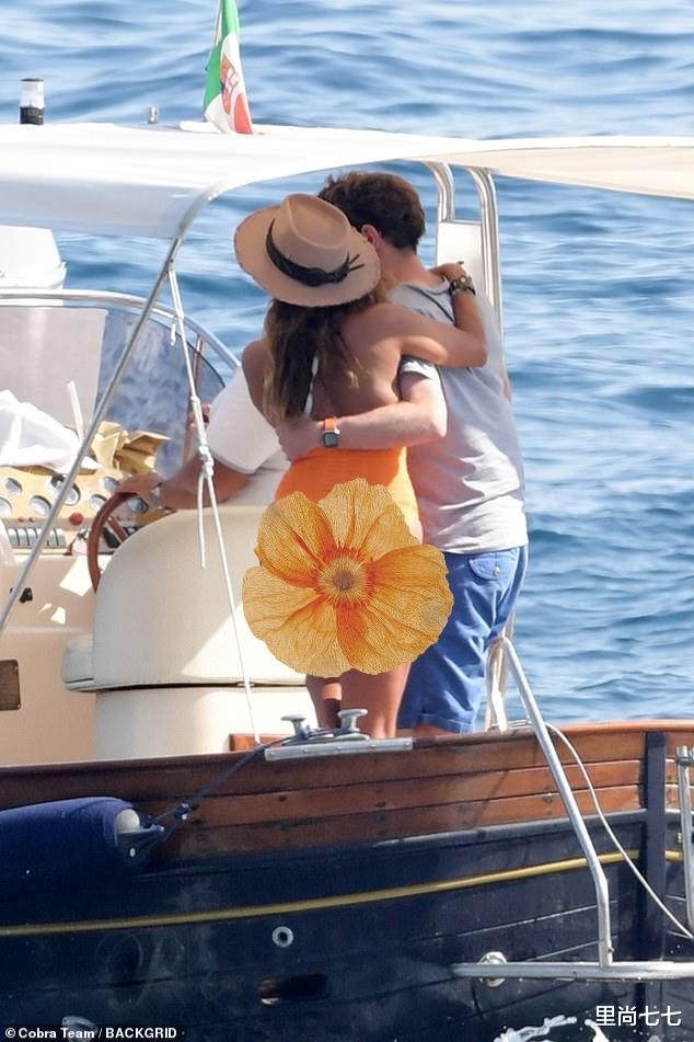 吴亦凡|尤金妮公主老公出轨！携仨泳装模特公然出游，老婆独自在家带娃