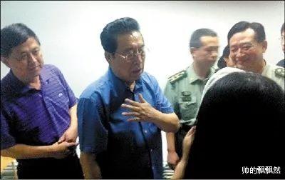 李冠丰|李天一身边的干爹不简单，一个为他逆天改命，一个为他铺路护航