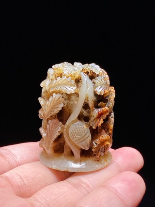 和田玉籽料|明 和田玉籽料 白玉 鹤纹 炉顶 摆件 把件