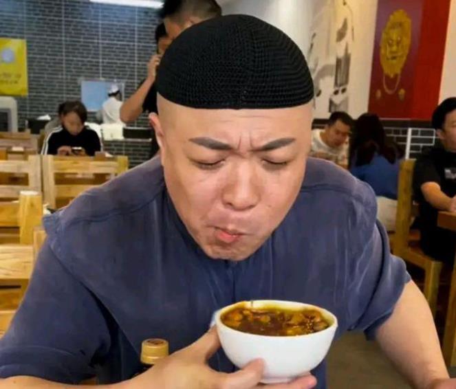 网红牛道正式道歉,称自己胆子小很怕事,却被网友一句话“将军”