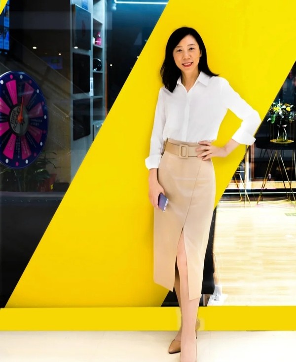 求职|优雅才是40岁女人的“时尚密码”,这组穿搭优雅高级,值得借鉴