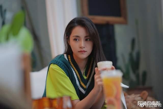 谭卓|《紧急公关》美女如云，谭卓被嘲长得老，蔡文静被讽腿短，谁最美