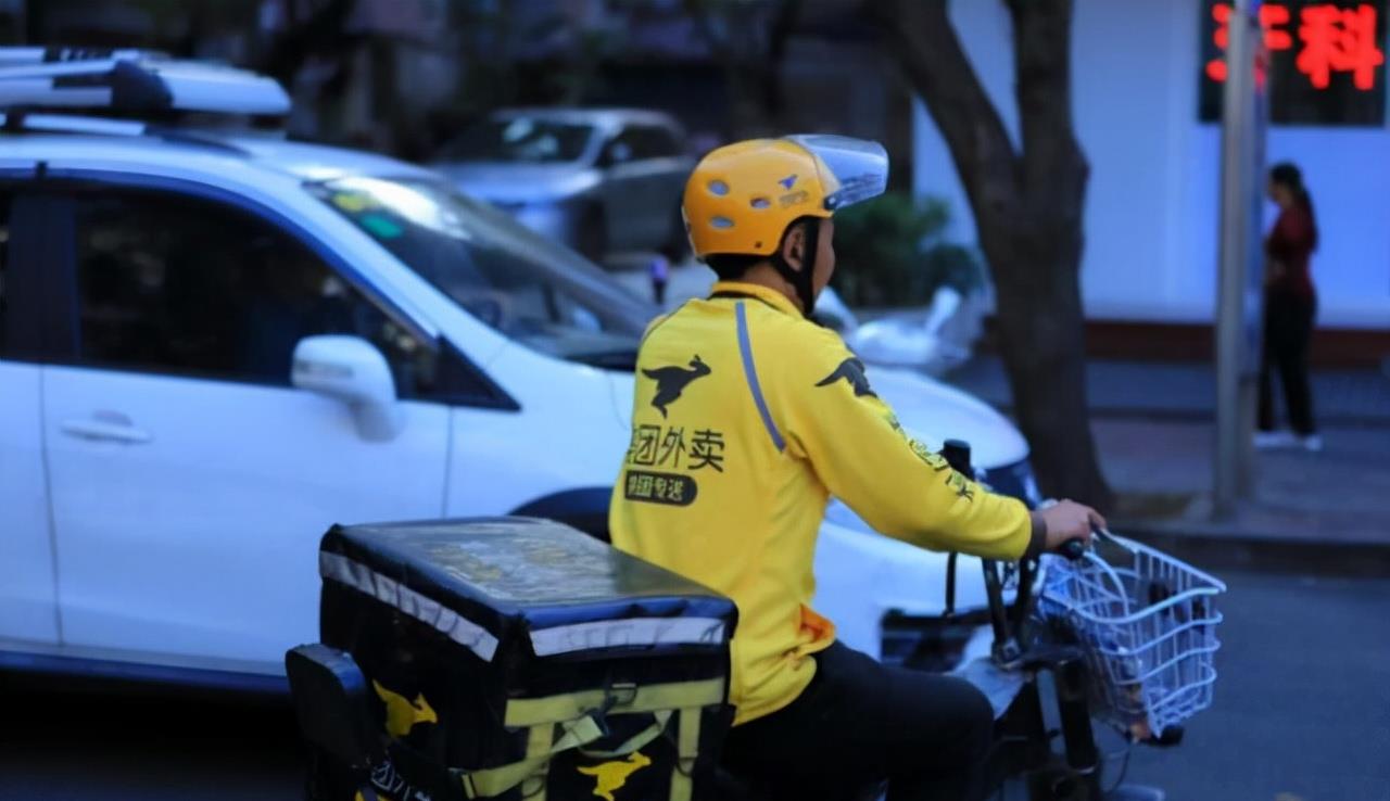 外卖小哥|外卖平台为何用算法把外卖小哥“逼”成生死时速下的高危群体