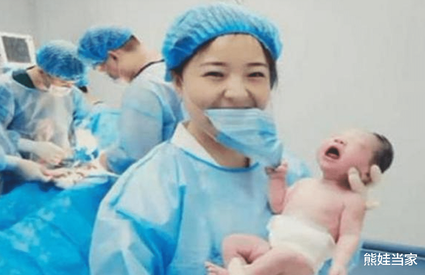 熊娃当家 “最美女婴”出生即巅峰,超高颜值获网友称赞,护士:天使下凡