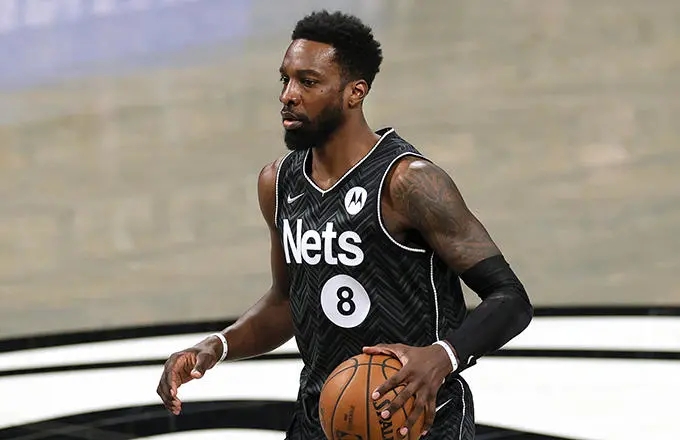  1换2交易正式官宣，东皇双喜临门！快船截胡阿赞，湖人挖角篮网！