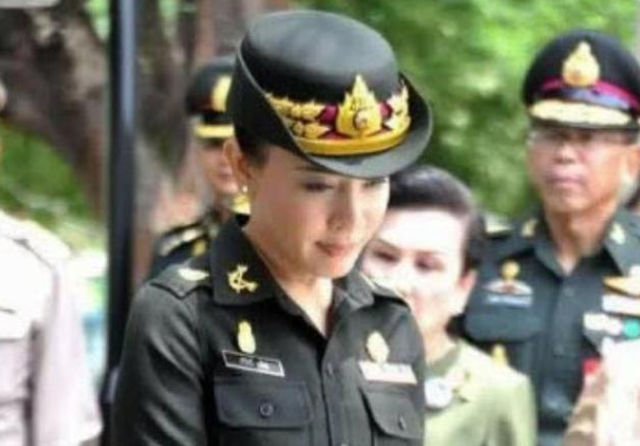 西拉米|西拉米戎装照接连亮相，泰王强势迎接心意已决，重拾旧人弥补遗憾