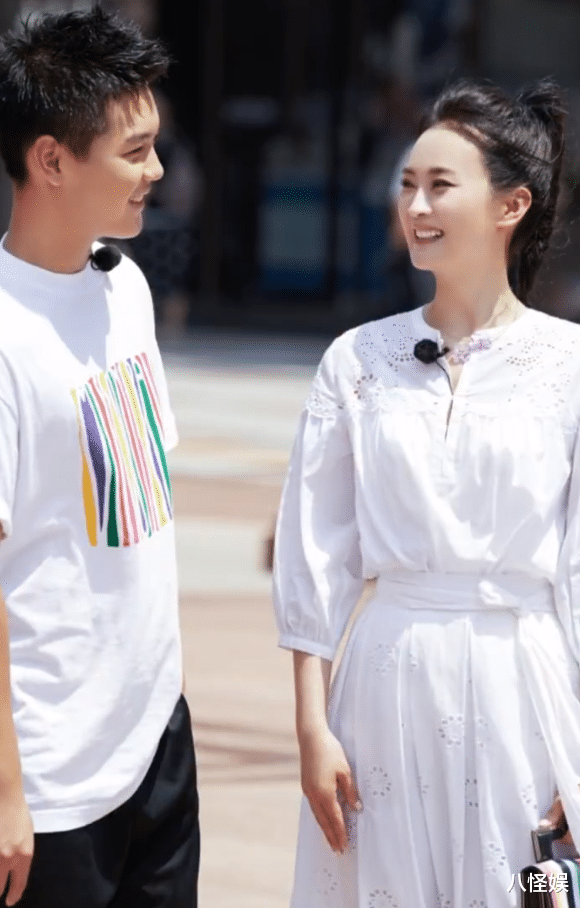 王艳|王艳入驻新平台,还原晴格格吸粉十万,被网友喊话:要带货就屏蔽