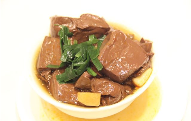 戒烟|吃猪血拉黑便，是身体有问题，还是能清肺？或许答案和你想的不一样