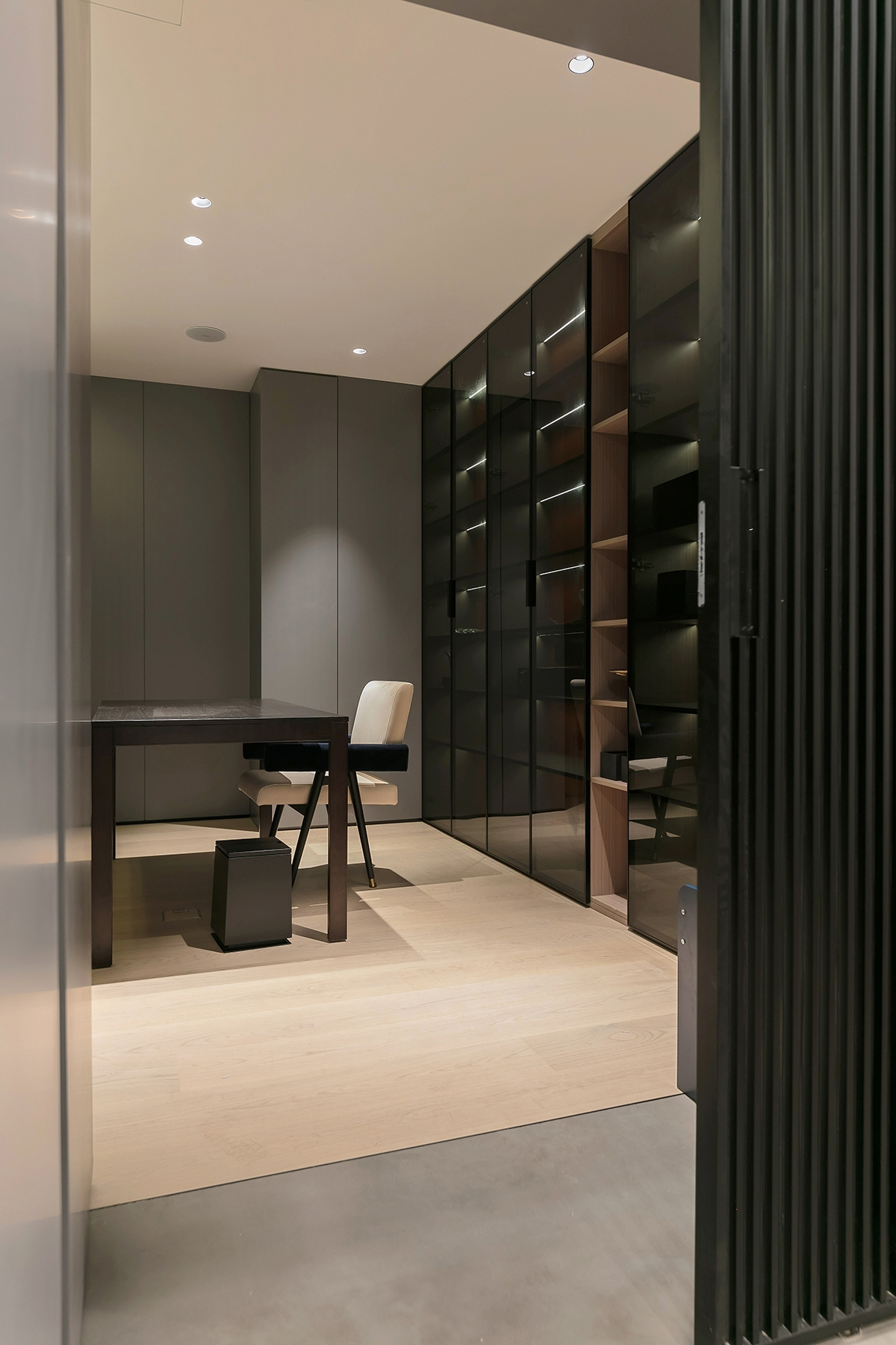 |300㎡现代极简风格软装设计,展现出独特的空间气质