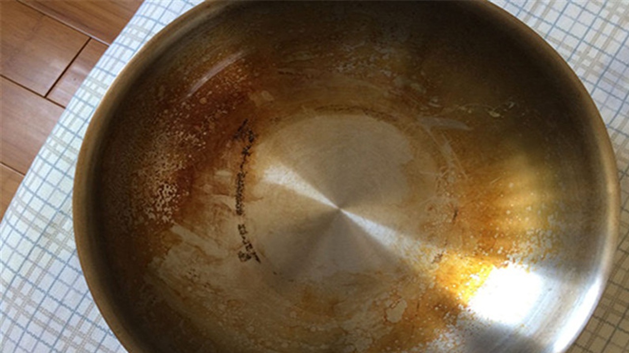 入住三年多，90后小姐姐家里“窗明几净”，看到她家厨房：真高级