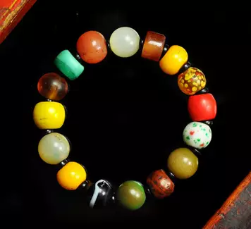 蜜蜡|手把手教您配多宝，每个颜色都选啥？