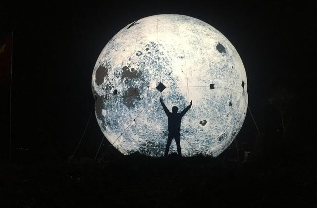 史蒂文·温伯格 “人造月亮”计划，比月亮亮8倍，现在为何没人提及了?？