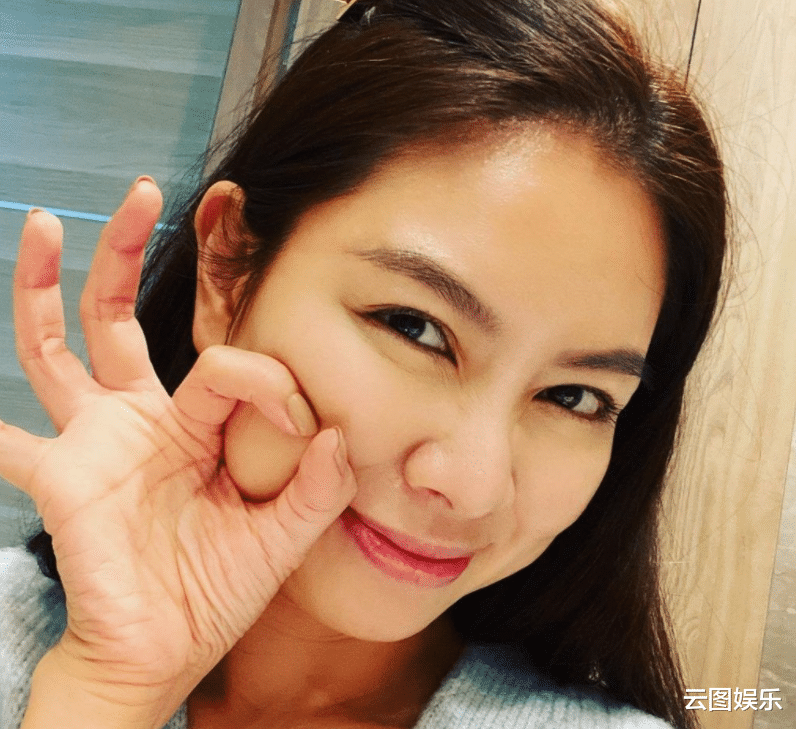 香港小姐|女星丧夫3个月便恋上富商，当街热吻照曝光！3岁女儿已交保姆照顾