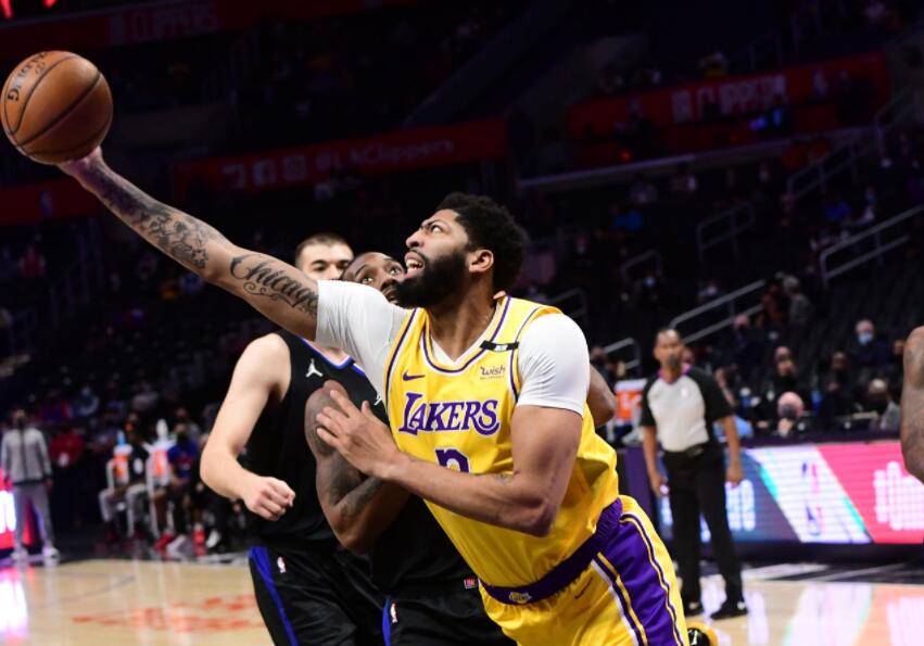 湖人队|湖人输球却迎来好消息！浓眉正式回应伤势，保住西部前六希望大增