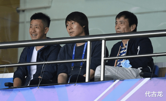 上海上港|买提江染红吕文君送点,上港5分钟时间崩盘,到手的3分飞走了