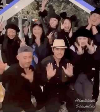 陈乔恩|陈乔恩携男友参加派对，和Alan搞怪比丑，偶像包袱全无