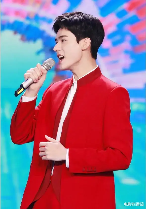 赵本山|2022元旦跨年晚会：芒果台“顶流储备”家底厚，东方台打港星招牌