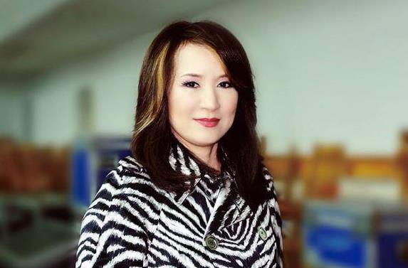 郑绪岚|她早就不是中国国籍了？屡次登上春晚走红，嫁给洋老公遭嫌弃离婚