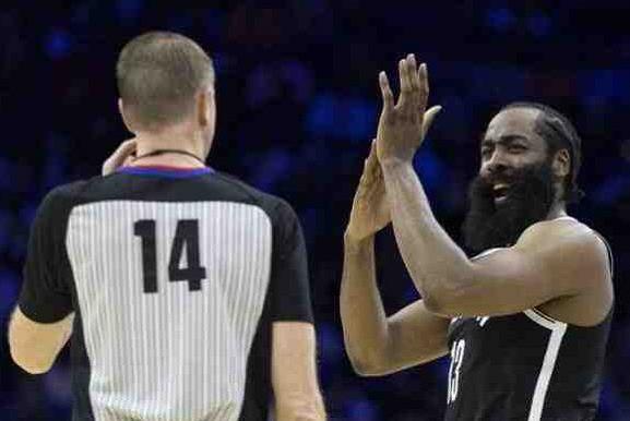 詹姆斯·哈登|三分5中0也得夸！拼命往里沖，這才是熟悉的哈登