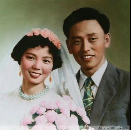 超模|70岁出道，91岁直播带货，中国神仙奶奶比国外超模更传奇