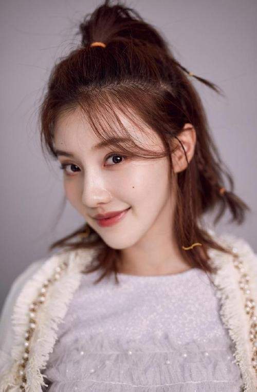 王鹤润|拍戏时嫌井水脏，导演无奈倒140桶矿泉水的那个女星，现在咋样了