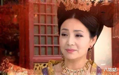 还珠格格|《还珠》23年，小凳子直播带货，容嬷嬷颐养天年，他在脸上动了刀