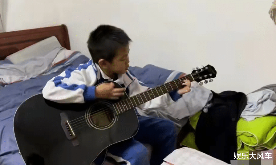 杨幂|孙卓弟弟首次发声，称想和孙卓睡一个房间：以后多了个说话的伴